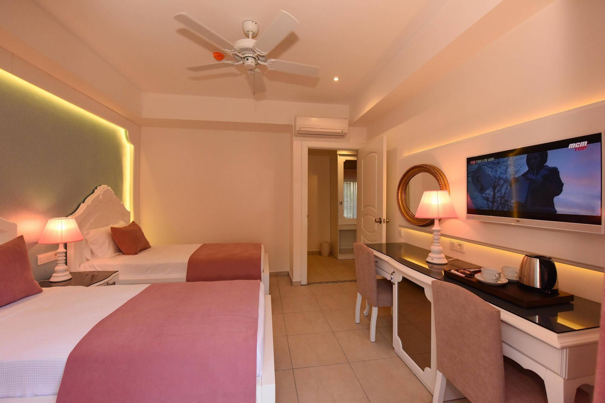 Montebello Deluxe Hotel Oludeniz Ngoại thất bức ảnh