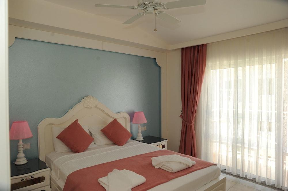 Montebello Deluxe Hotel Oludeniz Ngoại thất bức ảnh